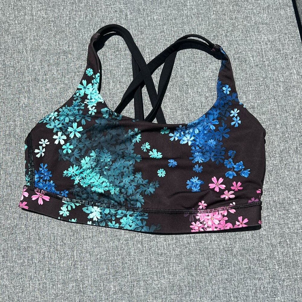 Lululemon energy colorful sports bra size 8
